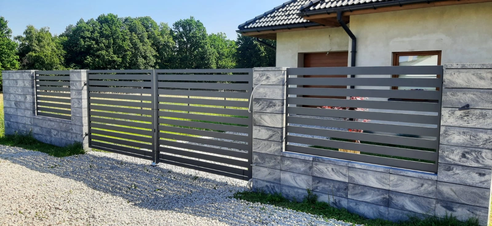 słupki ogrodzeniowe